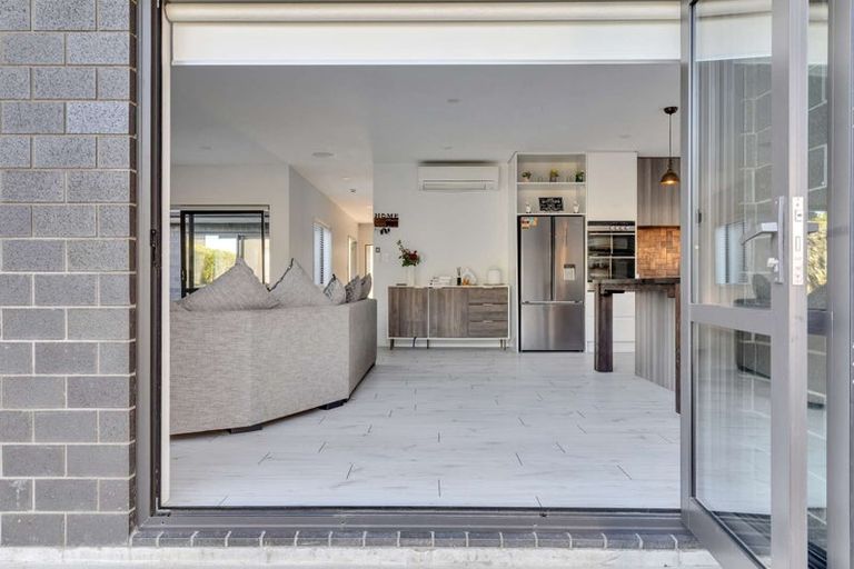 Photo of property in 51 Boundary Road, Opaheke, Papakura, 2113