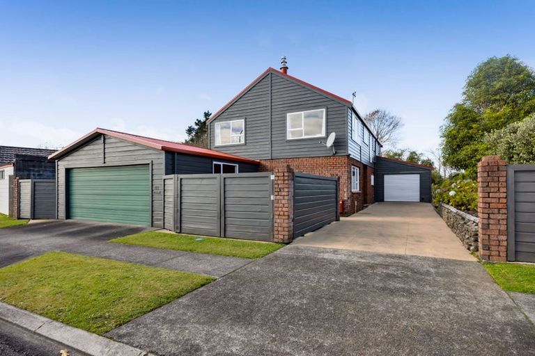 Photo of property in 21 Nikau Street, Inglewood, 4330