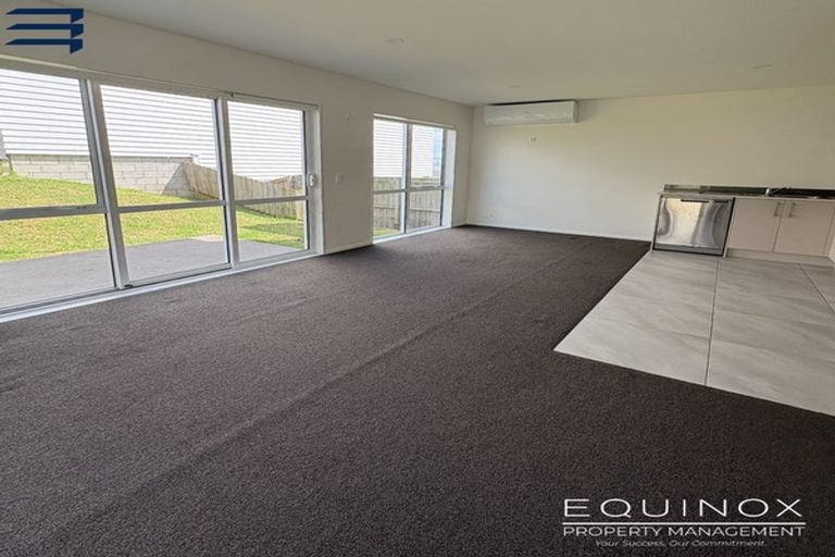Photo of property in 49 Joseph Street, Flat Bush, Auckland, 2019
