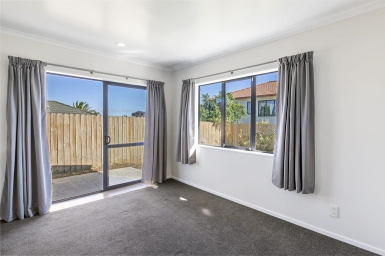 Photo of property in 18 Peninsula Road, Mangere, Auckland, 2022