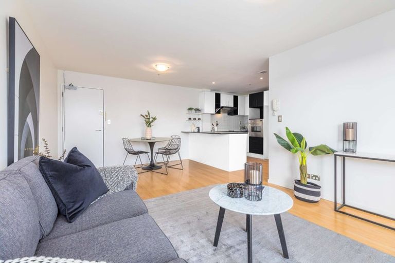 Photo of property in 2i/17 Crown Lynn Place, New Lynn, Auckland, 0600