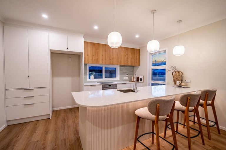 Photo of property in 70b Heretaunga Square, Silverstream, Upper Hutt, 5019