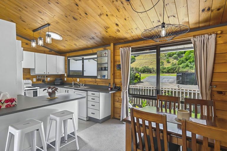 Photo of property in 222 Main Road South, Raumati South, Paraparaumu, 5032