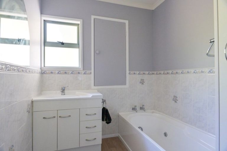 Photo of property in 107 Tireti Road, Titahi Bay, Porirua, 5022