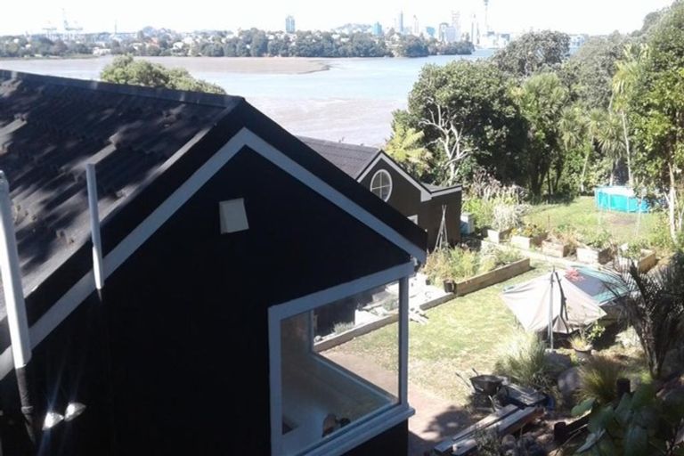 Photo of property in 67 Norwood Road, Bayswater, Auckland, 0622