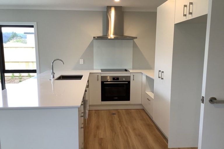 Photo of property in 35 Grovedale Square, Wainuiomata, Lower Hutt, 5014