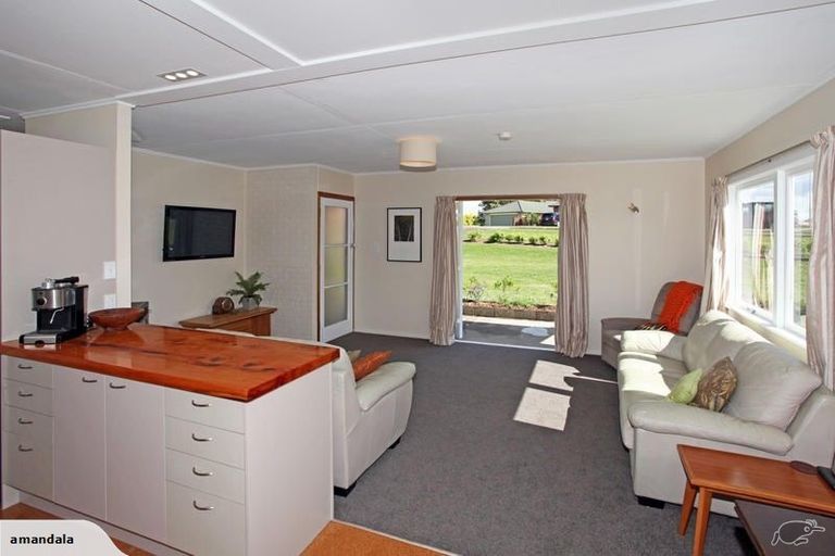 Photo of property in 39 Kaiwaka Road, Waiuku, 2123