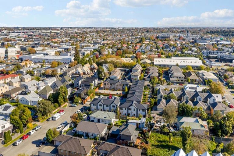 Photo of property in 8a Freyberg Avenue, Riccarton, Christchurch, 8011