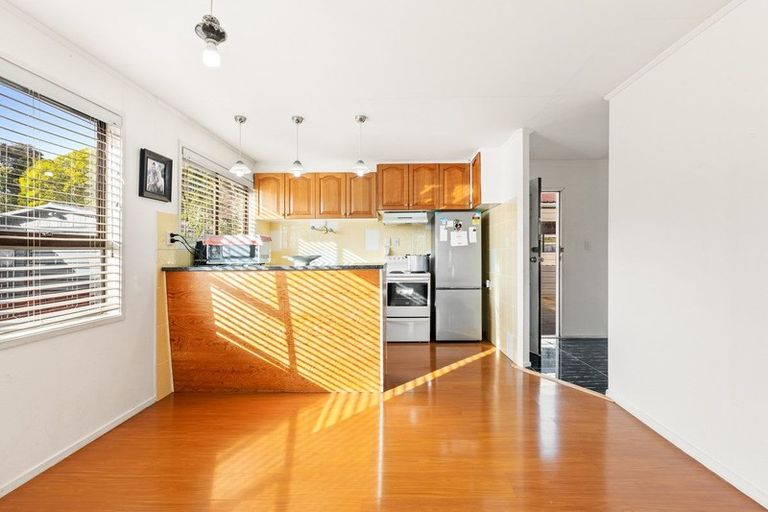 Photo of property in 14 Kellett Road, Ranui, Auckland, 0612