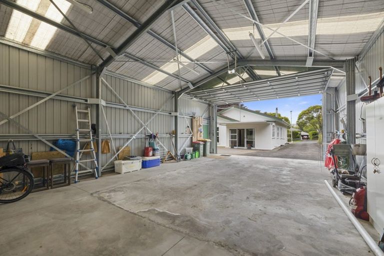 Photo of property in 14 Peace Avenue, Moturoa, New Plymouth, 4310