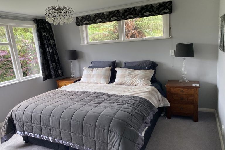 Photo of property in 24 Mangaroa Hill Road, Maoribank, Upper Hutt, 5018