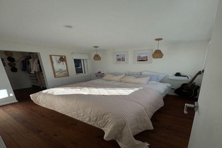 Photo of property in 55 Sunset Road, Totara Vale, Auckland, 0632