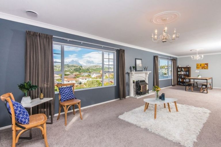 Photo of property in 153 Westchester Drive, Churton Park, Wellington, 6037