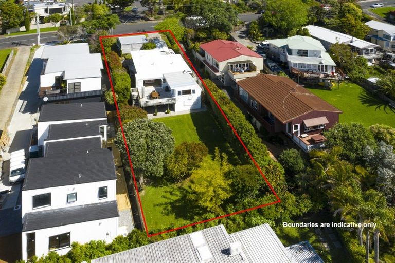 Photo of property in 63 Knights Road, Rothesay Bay, Auckland, 0630