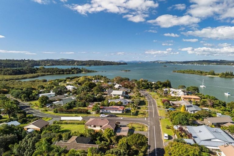 Photo of property in 45 Rangitane Loop Road, Kerikeri, 0294
