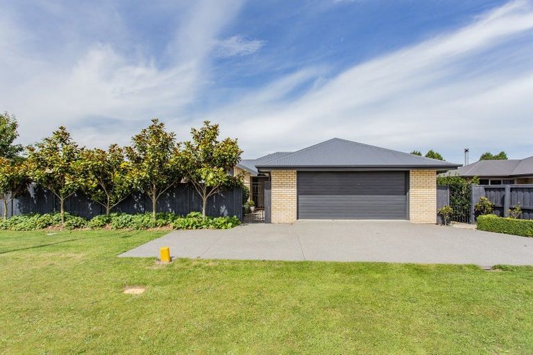 Photo of property in 75 Willowside Place, Amberley, 7410