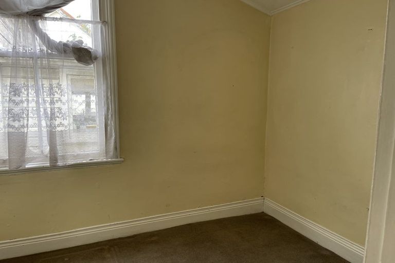 Photo of property in 128 Wallace Street, Mount Cook, Wellington, 6021