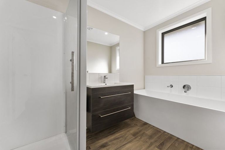 Photo of property in 35 Oldfield Lane, Marton, 4710