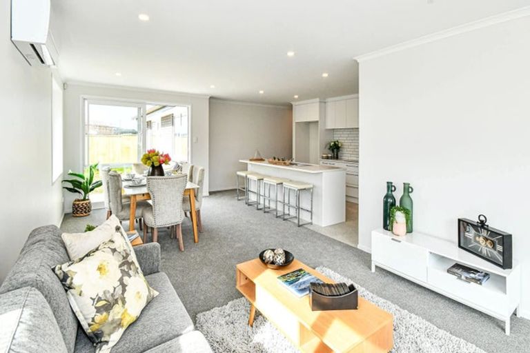 Photo of property in 10 Uatoto Road, Clarks Beach, 2122
