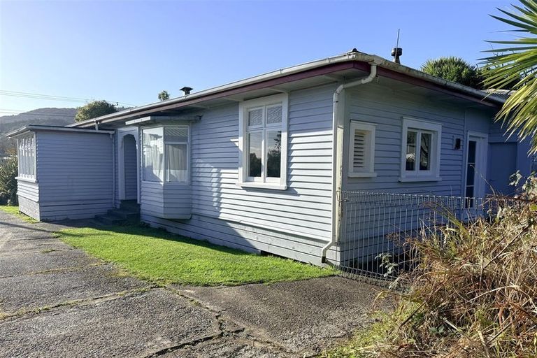 Photo of property in 62 Marlborough Street, Greymouth, 7805