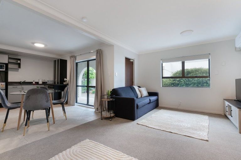 Photo of property in 30 Marine Parade, Mount Maunganui, 3116