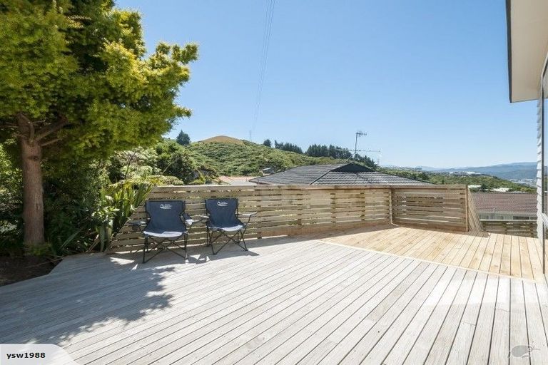 Photo of property in 154a Tirohanga Road, Tirohanga, Lower Hutt, 5010