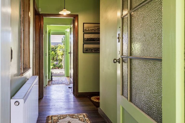 Photo of property in 28 Nuffield Avenue, Marewa, Napier, 4110