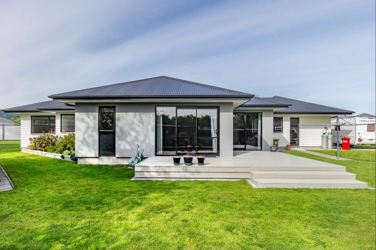 Photo of property in 21 Weld Street, Levin, 5510