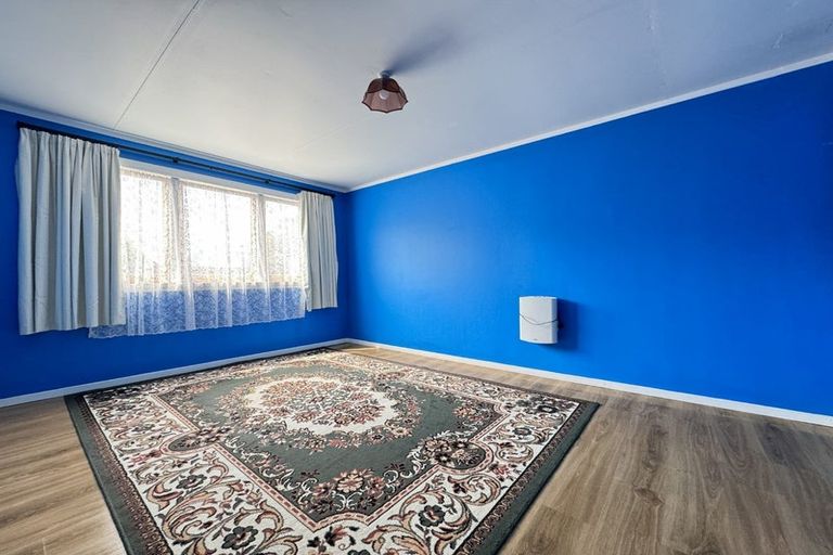 Photo of property in 43 Cortina Avenue, Johnsonville, Wellington, 6037