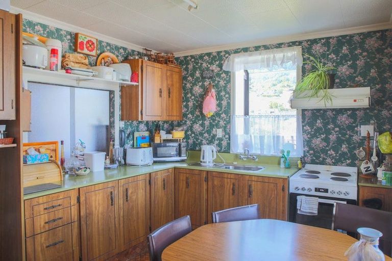 Photo of property in 17 Spencer Street, Bluff, 9814
