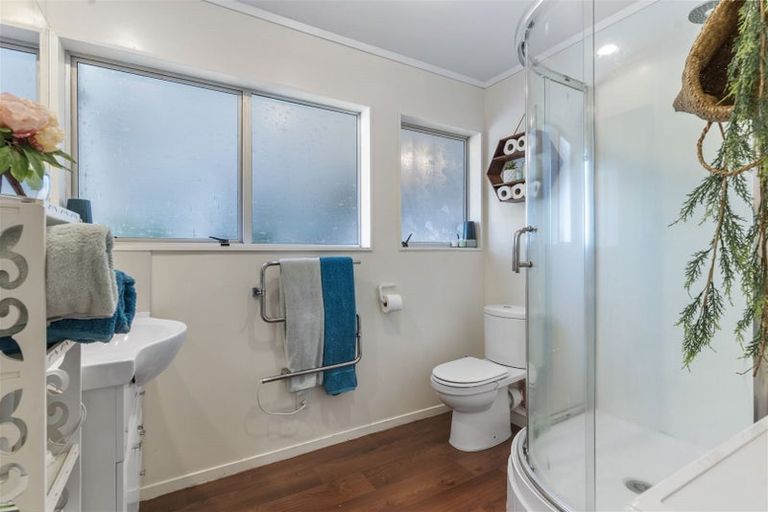 Photo of property in 2/21 Latham Avenue, Pakuranga, Auckland, 2010