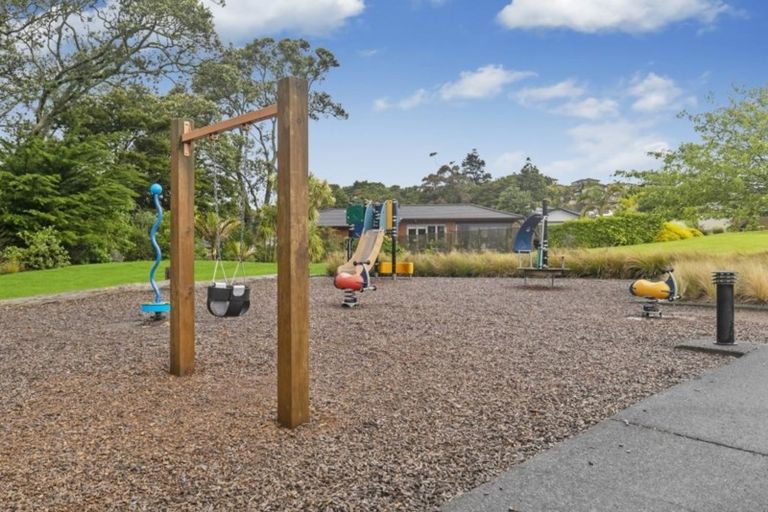 Photo of property in 52 Totara Views Drive, Red Beach, 0932