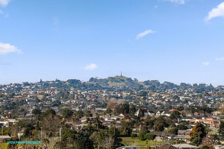 Photo of property in 186 Old Titirangi Road, Titirangi, Auckland, 0604