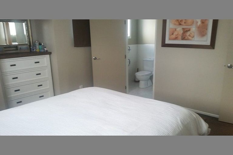 Photo of property in 136 Old Wairoa Road, Papakura, 2110