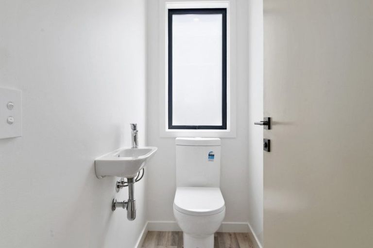 Photo of property in 2/2 Barry Avenue, Cromwell, 9310