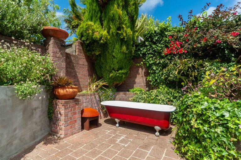 Photo of property in 355 Adelaide Road, Newtown, Wellington, 6021