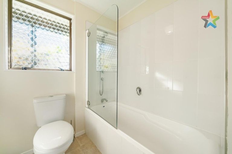 Photo of property in 22 Waddington Drive, Naenae, Lower Hutt, 5011