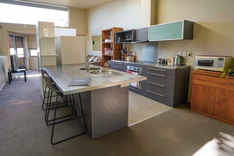 Photo of property in 9/2 Onslow Road, Khandallah, Wellington, 6035