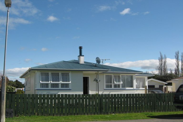 Photo of property in 15 Churchill Avenue, Wairoa, 4108