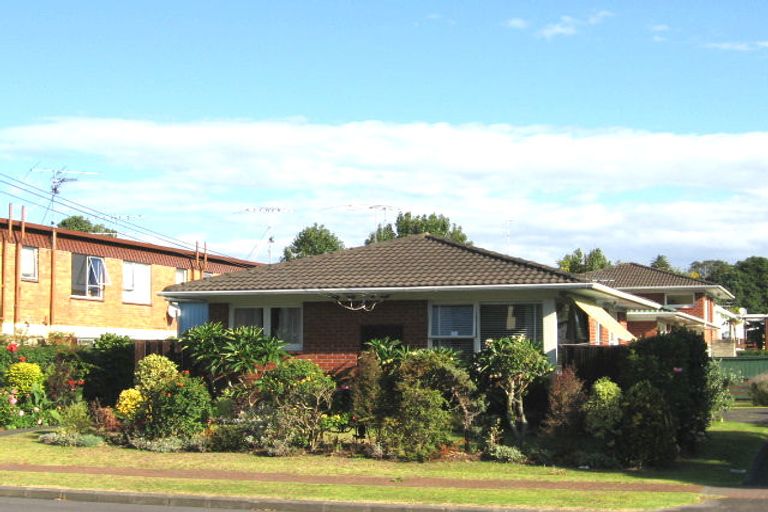 Photo of property in 1/22 Inverness Road, Browns Bay, Auckland, 0630