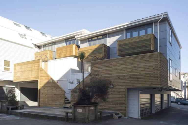Photo of property in Pirie Street Townhouses, 35u1 Pirie Street, Mount Victoria, Wellington, 6011