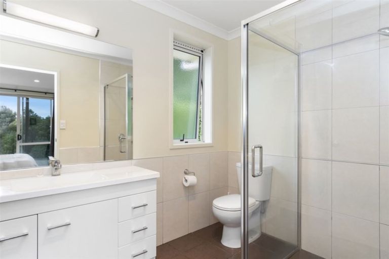 Photo of property in 9r Bradley Avenue, Pyes Pa, Tauranga, 3112