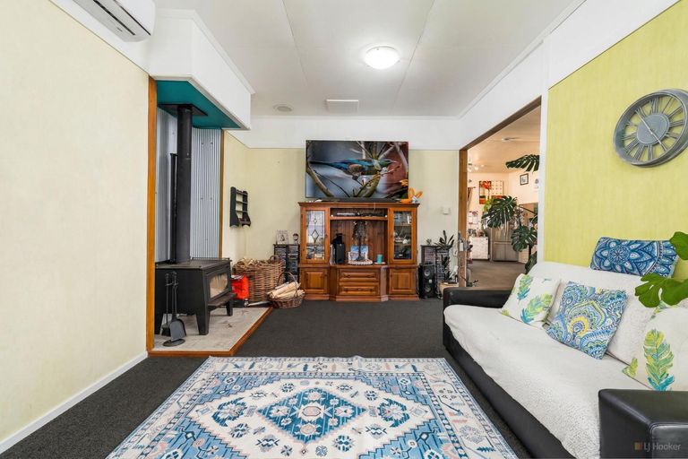 Photo of property in 13 Queens Terrace, Waimate, 7978