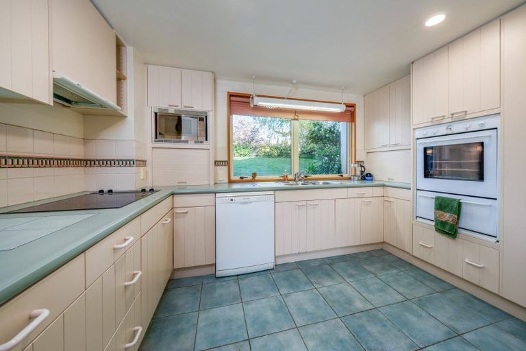 Photo of property in 30 Beacon Point Road, Wanaka, 9305