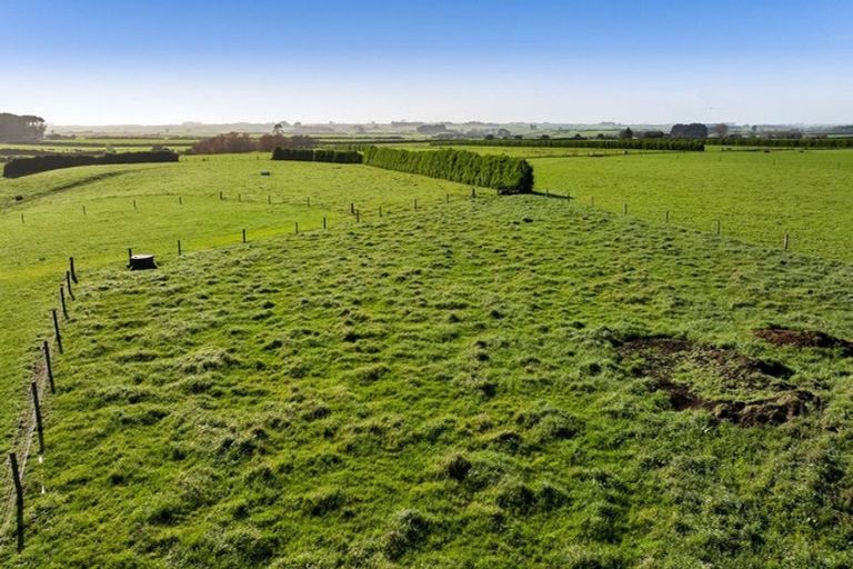 Photo of property in 328 Austin Road, Normanby, Hawera, 4675