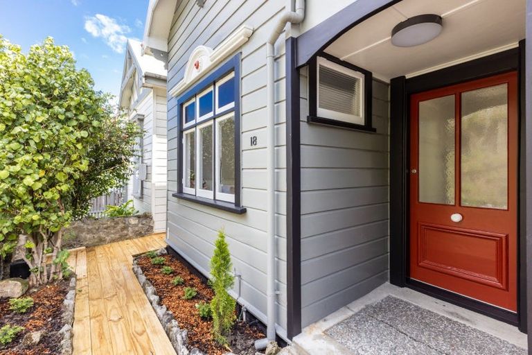 Photo of property in 18 Faraday Street, Hospital Hill, Napier, 4110