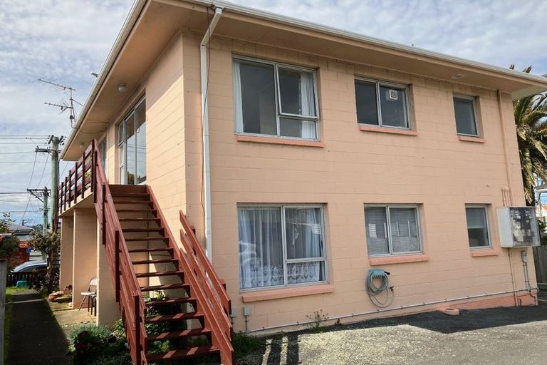 Photo of property in 154f3 Onepu Road, Lyall Bay, Wellington, 6022