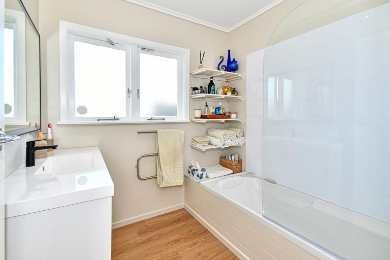 Photo of property in 21 Clark Road, Pahurehure, Papakura, 2113