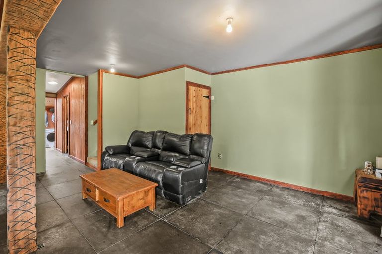 Photo of property in 50 Crown Hill Road, Paeroa, 3674