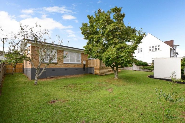 Photo of property in 5a Hillcrest Road, Hillcrest, Hamilton, 3216